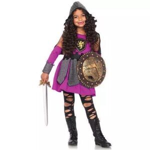 Wonderland Costumes Medieval warrior. NWT medium 8-10